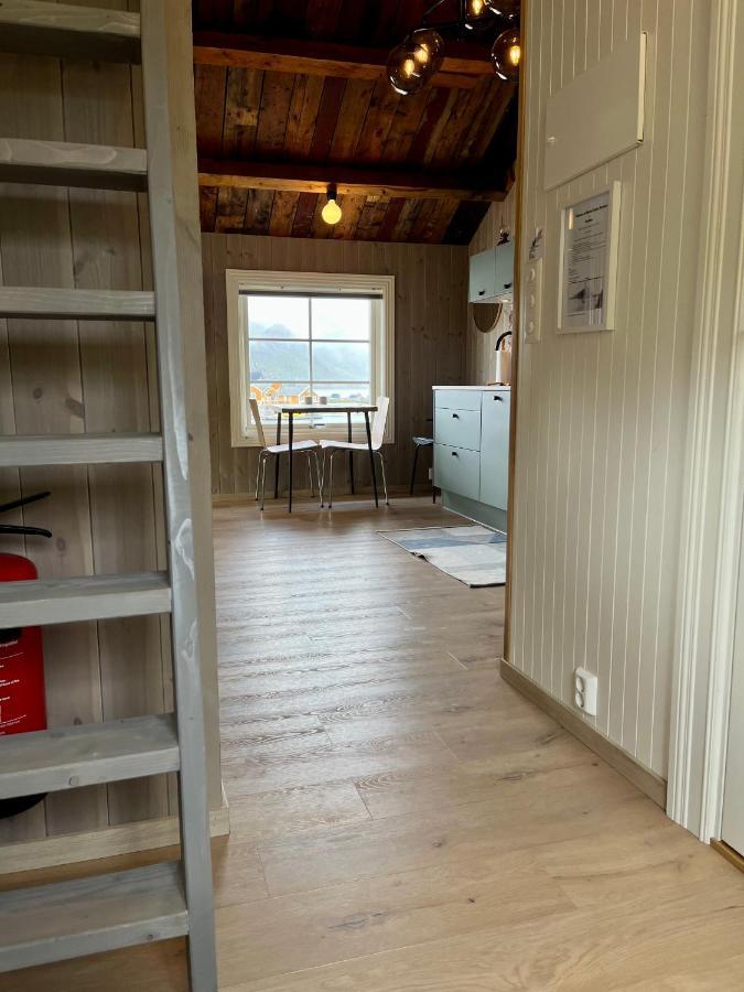 Lofoten Suite Apartments - Rostad Retro Rorbuer 雷讷 外观 照片
