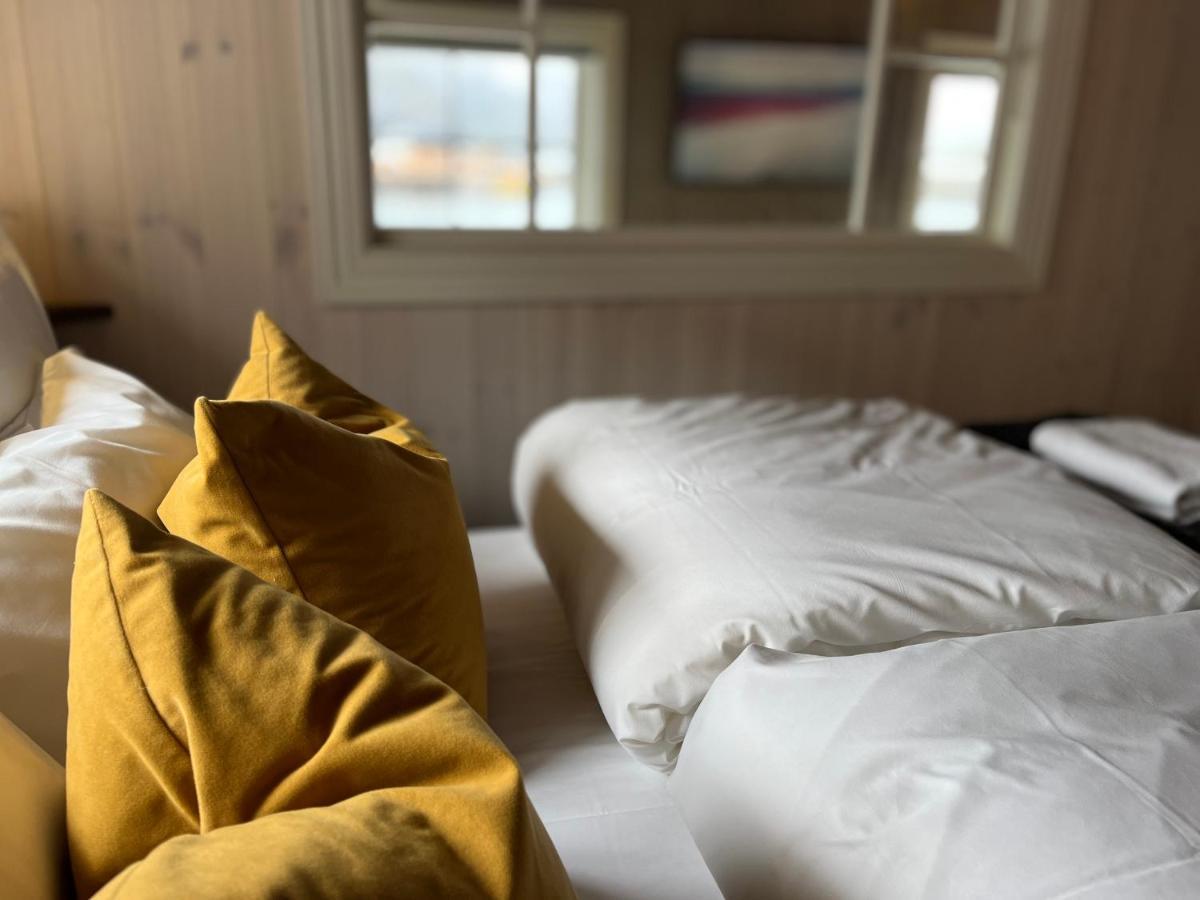 Lofoten Suite Apartments - Rostad Retro Rorbuer 雷讷 外观 照片