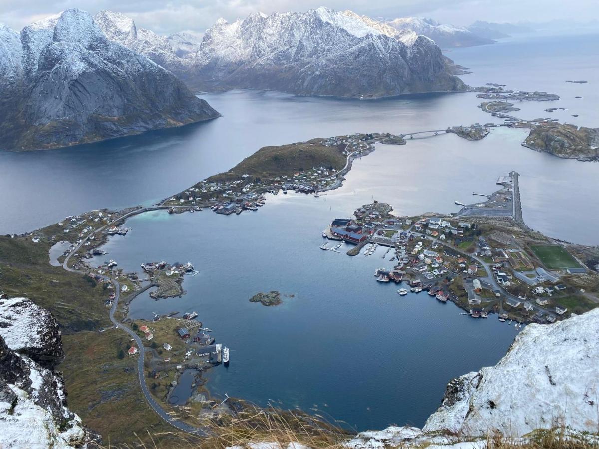 Lofoten Suite Apartments - Rostad Retro Rorbuer 雷讷 外观 照片