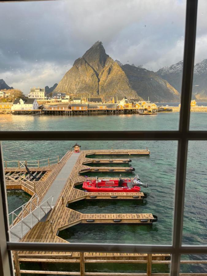 Lofoten Suite Apartments - Rostad Retro Rorbuer 雷讷 外观 照片