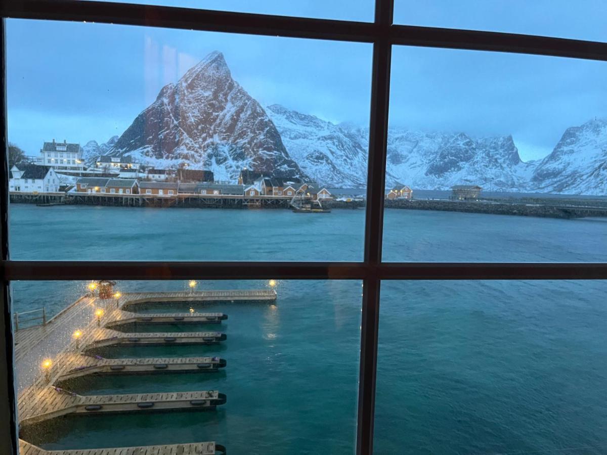 Lofoten Suite Apartments - Rostad Retro Rorbuer 雷讷 外观 照片