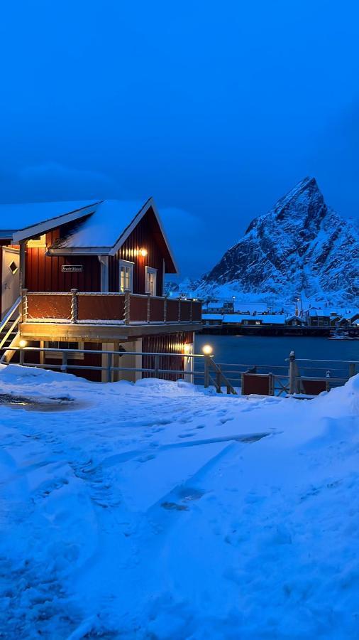 Lofoten Suite Apartments - Rostad Retro Rorbuer 雷讷 外观 照片