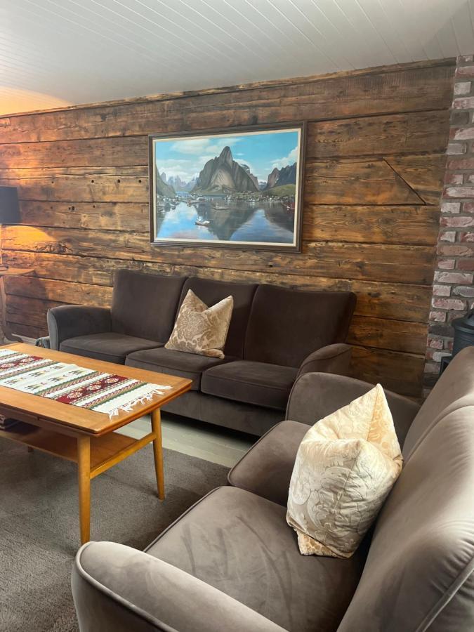Lofoten Suite Apartments - Rostad Retro Rorbuer 雷讷 外观 照片